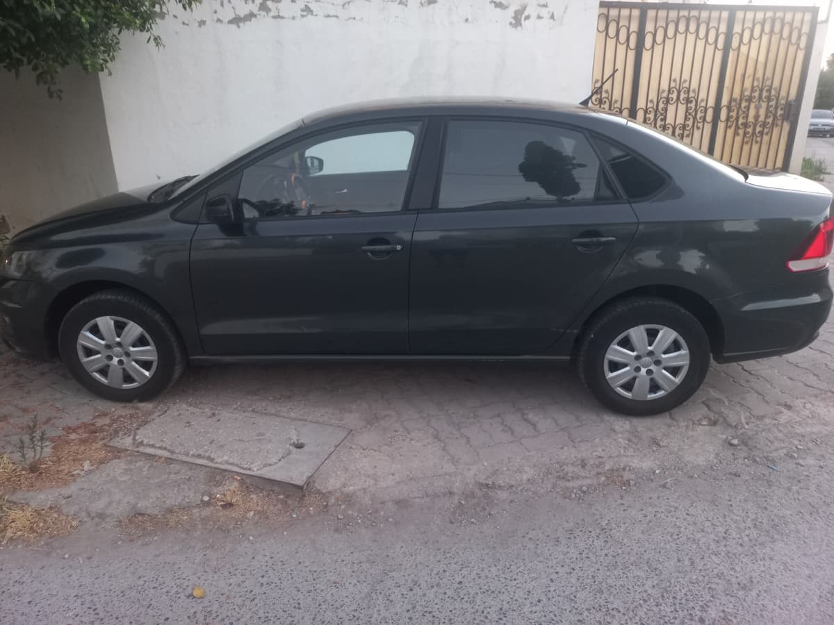 Polo sedan